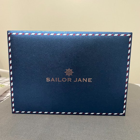 Sailor Jane Watch and Sunglasses Gift Set - Picture 3 of 3